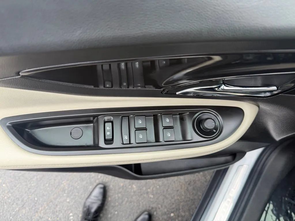 Used 2018 Buick Encore Preferred FWD image 16