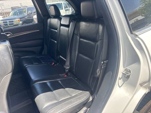 Used 2018 Jeep Grand Cherokee Limited AWD/4WD image 11