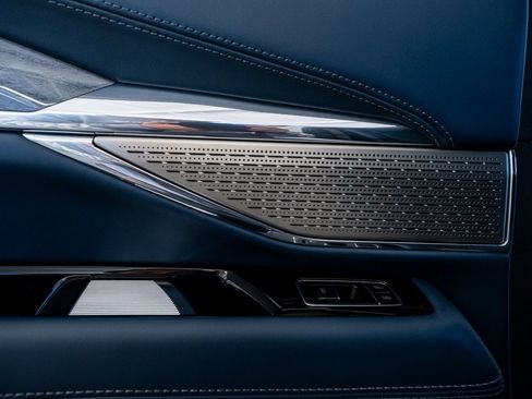 Used 2025 Cadillac Escalade IQ Luxury 2 image 61