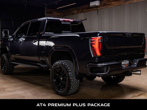Used 2025 GMC Sierra 2500 AT4 w/ AT4 Premium Plus Package AWD/4WD image 6