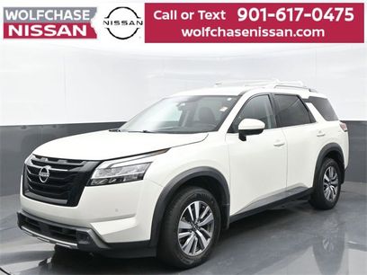 Used 2023 Nissan Pathfinder SL w/ Lighting Package (N92)