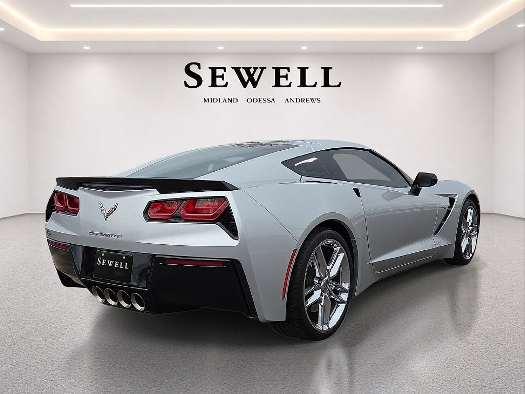 Used 2018 Chevrolet Corvette Stingray Coupe RWD image 4