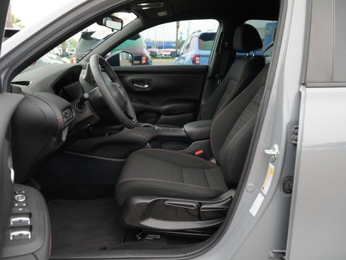 Used 2024 Honda HR-V Sport image 16