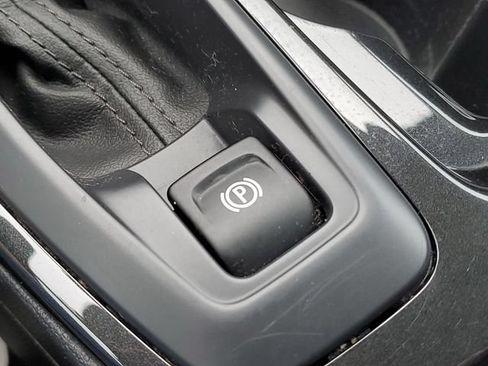 Used 2021 Chevrolet TrailBlazer LT w/ Convenience Package FWD image 33