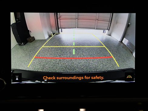 Certified 2025 Toyota Camry SE image 21