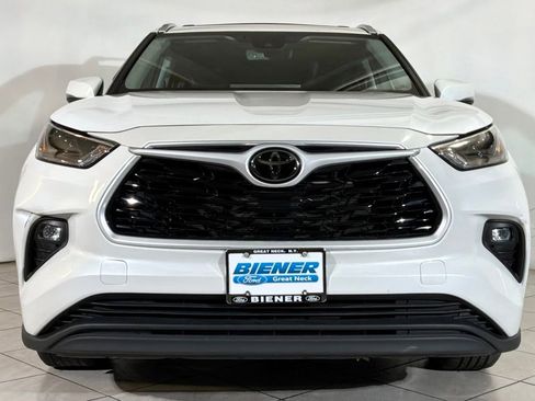 Used 2023 Toyota Highlander XLE image 24