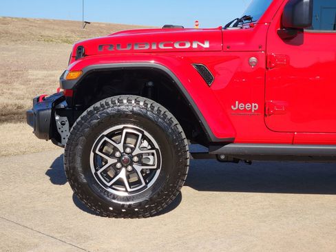 Used 2025 Jeep Gladiator Rubicon image 13