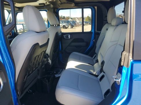 Used 2021 Jeep Gladiator Mojave image 30