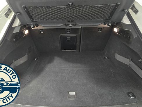 Used 2019 Maserati Levante Base image 35