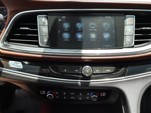 Used 2018 Buick Enclave Avenir w/ Avenir Technology Package FWD image 36