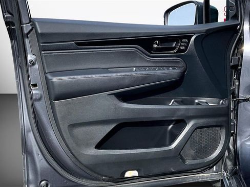 Used 2023 Honda Odyssey Touring image 18