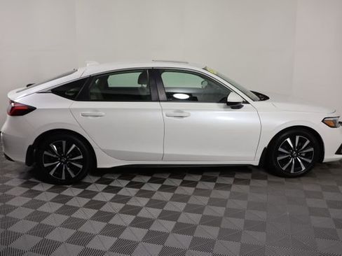 Used 2024 Honda Civic EX-L image 9