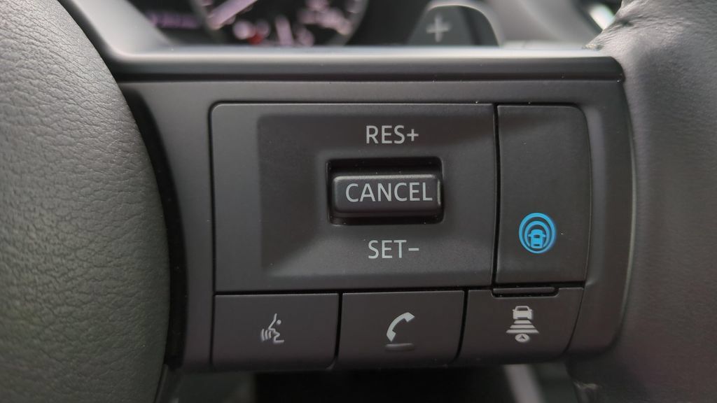 Certified 2024 Nissan Rogue SV w/ SV Premium Package FWD image 21