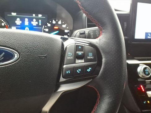 Used 2023 Ford Explorer ST-Line image 19