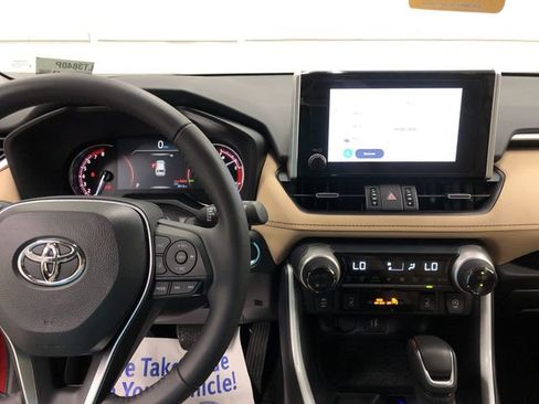 Used 2025 Toyota RAV4 XLE Premium w/ Weather Package AWD/4WD image 20