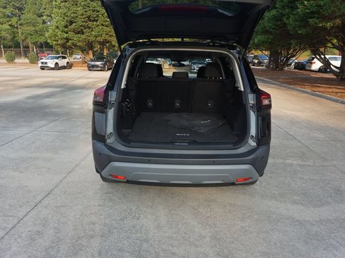Used 2023 Nissan Rogue S AWD/4WD image 13