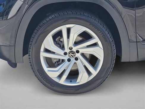 Used 2021 Volkswagen Atlas Cross Sport SEL FWD image 25