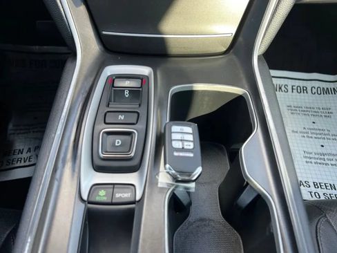 Used 2020 Honda Accord Touring image 43