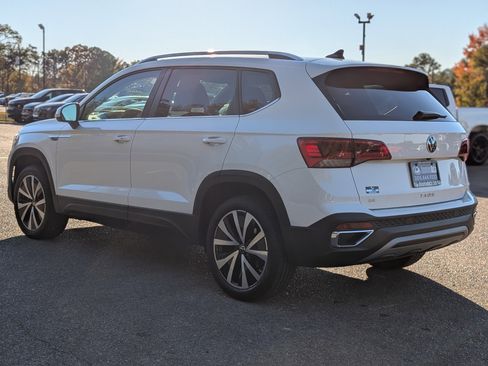 Used 2024 Volkswagen Taos SE image 7