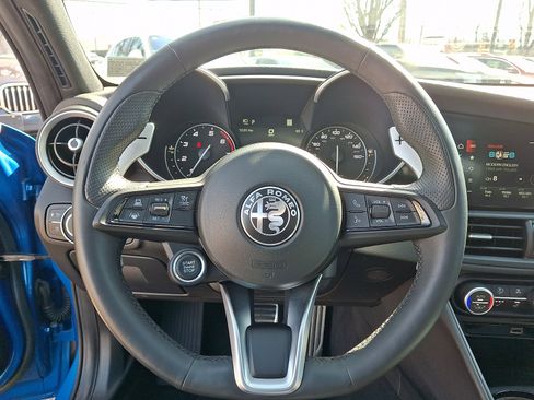 Used 2023 Alfa Romeo Giulia Veloce image 21