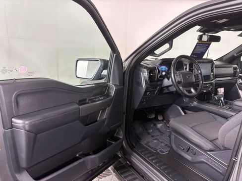 Used 2022 Ford F150 XLT w/ Equipment Group 302A High image 13