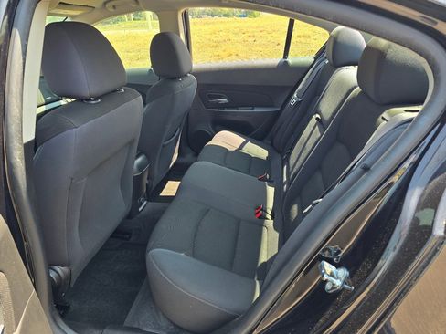Used 2016 Chevrolet Cruze LT FWD image 14