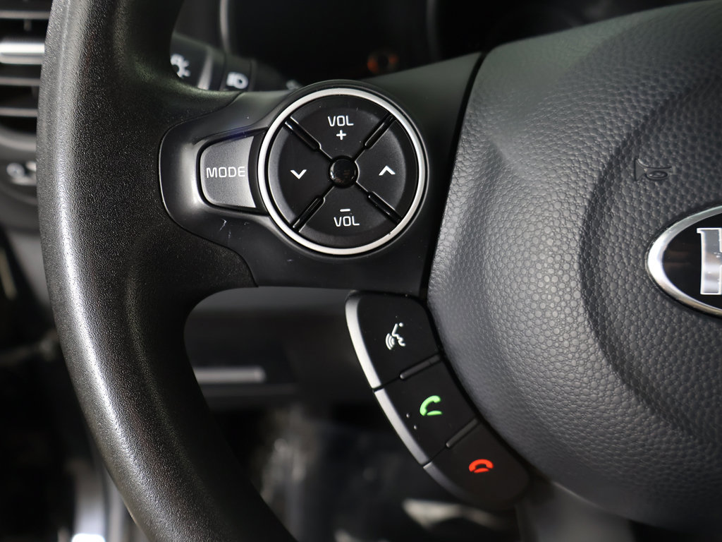 Used 2018 Kia Soul FWD image 33