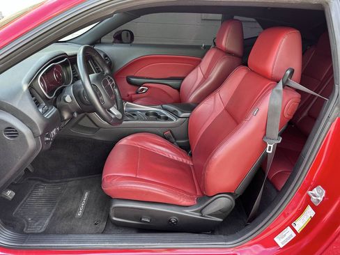 Used 2015 Dodge Challenger R/T Plus RWD image 13
