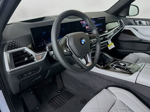 Used 2026 BMW X5 xDrive40i w/ Climate Comfort Package image 11