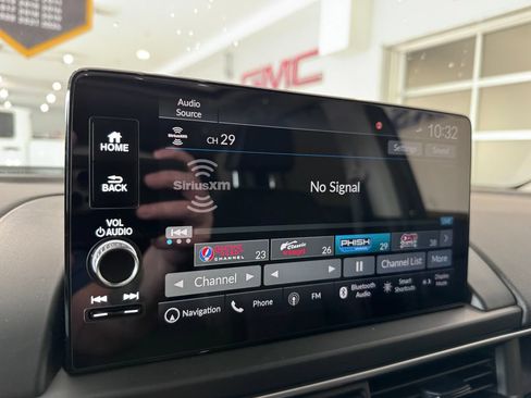 Used 2025 Honda Pilot Elite image 22