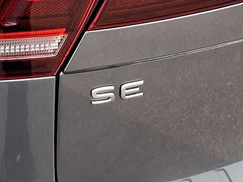 Used 2024 Volkswagen Tiguan SE R-Line image 37