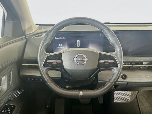 Used 2023 Nissan Ariya FWD image 18