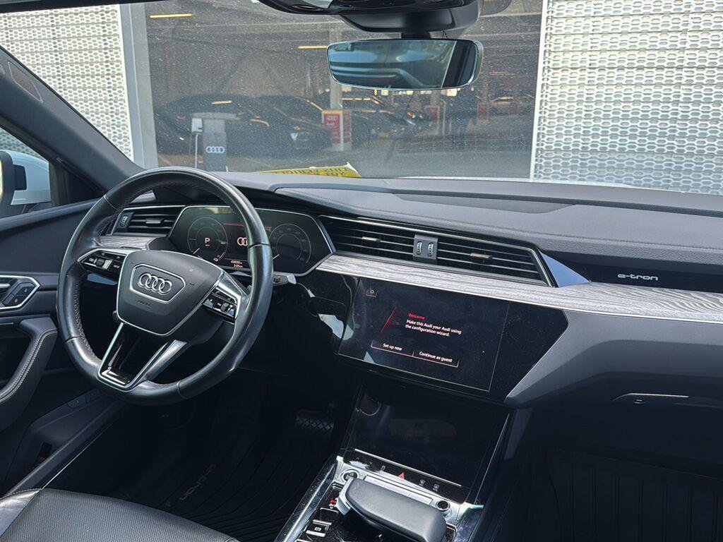 Used 2024 Audi Q8 e-tron Premium Plus AWD/4WD image 10
