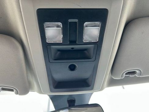 Used 2021 RAM 1500 Classic SLT AWD/4WD image 25