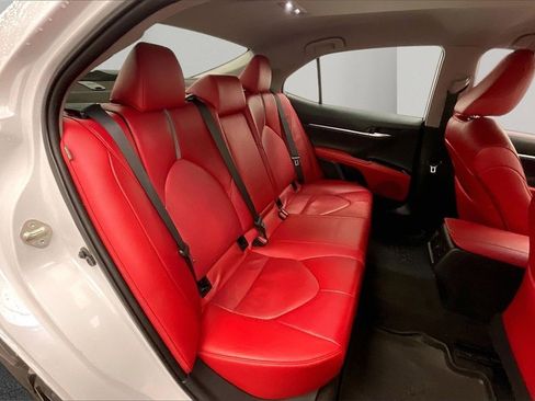 Used 2019 Toyota Camry XSE image 15