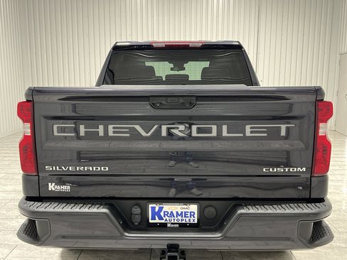 Used 2023 Chevrolet Silverado 1500 Custom image 4