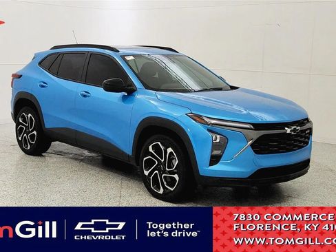 Used 2025 Chevrolet Trax RS w/ Sunroof Package FWD image 1