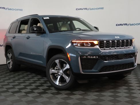 New 2026 Jeep Grand Cherokee L Limited AWD/4WD image 2