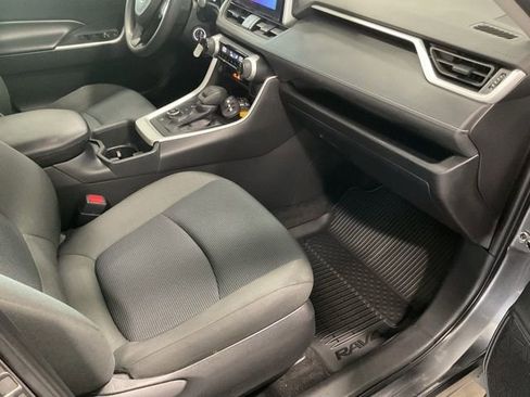 Used 2023 Toyota RAV4 LE image 19