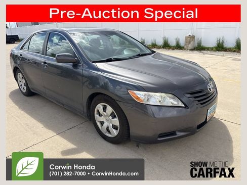 Used 2007 Toyota Camry LE FWD image 1