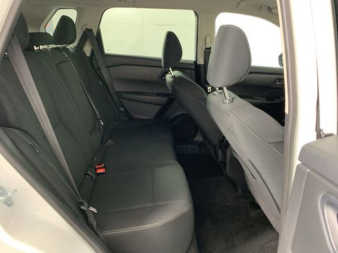 Used 2024 Nissan Rogue S FWD image 35