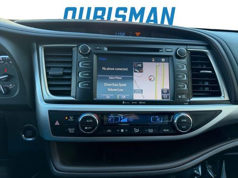 Used 2019 Toyota Highlander XLE image 24