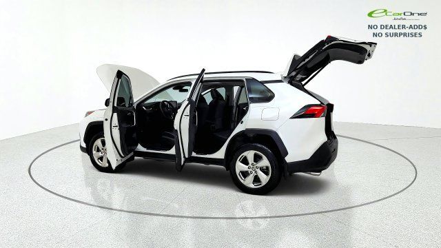 Used 2021 Toyota RAV4 XLE Premium AWD/4WD image 15