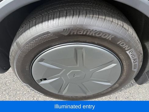 Used 2026 Tesla Model Y 2WD image 12