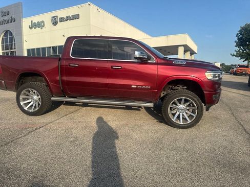 Used 2019 RAM 1500 Limited w/ Body Color Bumper Group AWD/4WD image 17