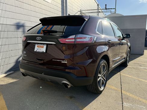 Used 2019 Ford Edge Titanium w/ Cold Weather Package image 4