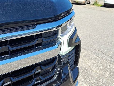 Used 2022 Chevrolet Silverado 1500 LT AWD/4WD image 15