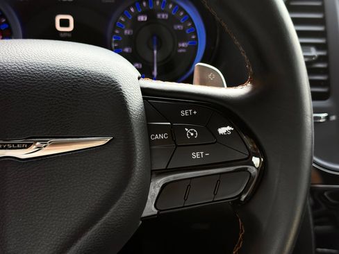 Used 2016 Chrysler 300 S RWD image 30