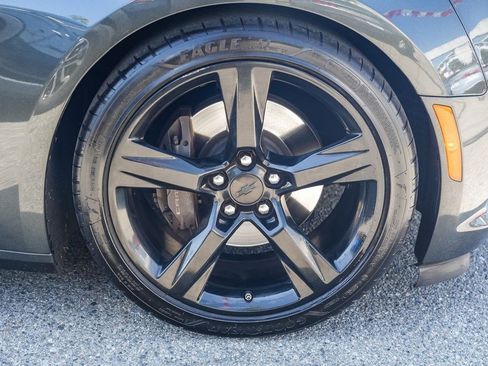 Used 2017 Chevrolet Camaro SS RWD image 11