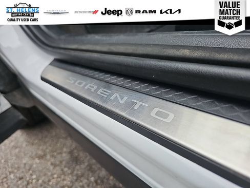 Used 2022 Kia Sorento SX FWD image 18